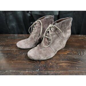 Clarks Rosepoint Dew Brown Suede Lace-Up Wedge Ankle Bootie Sz. 9M